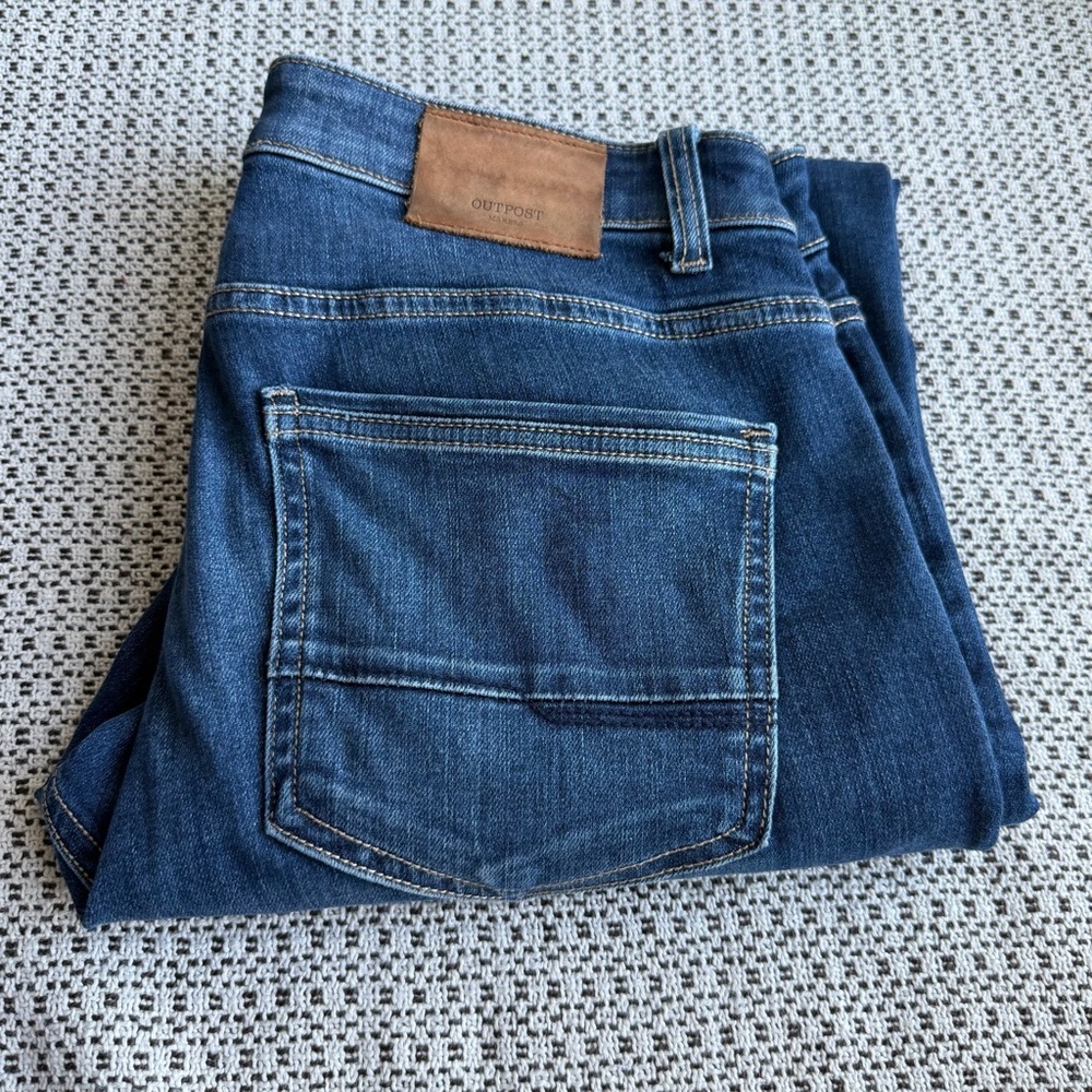 Outpost Slim Straight Jeans